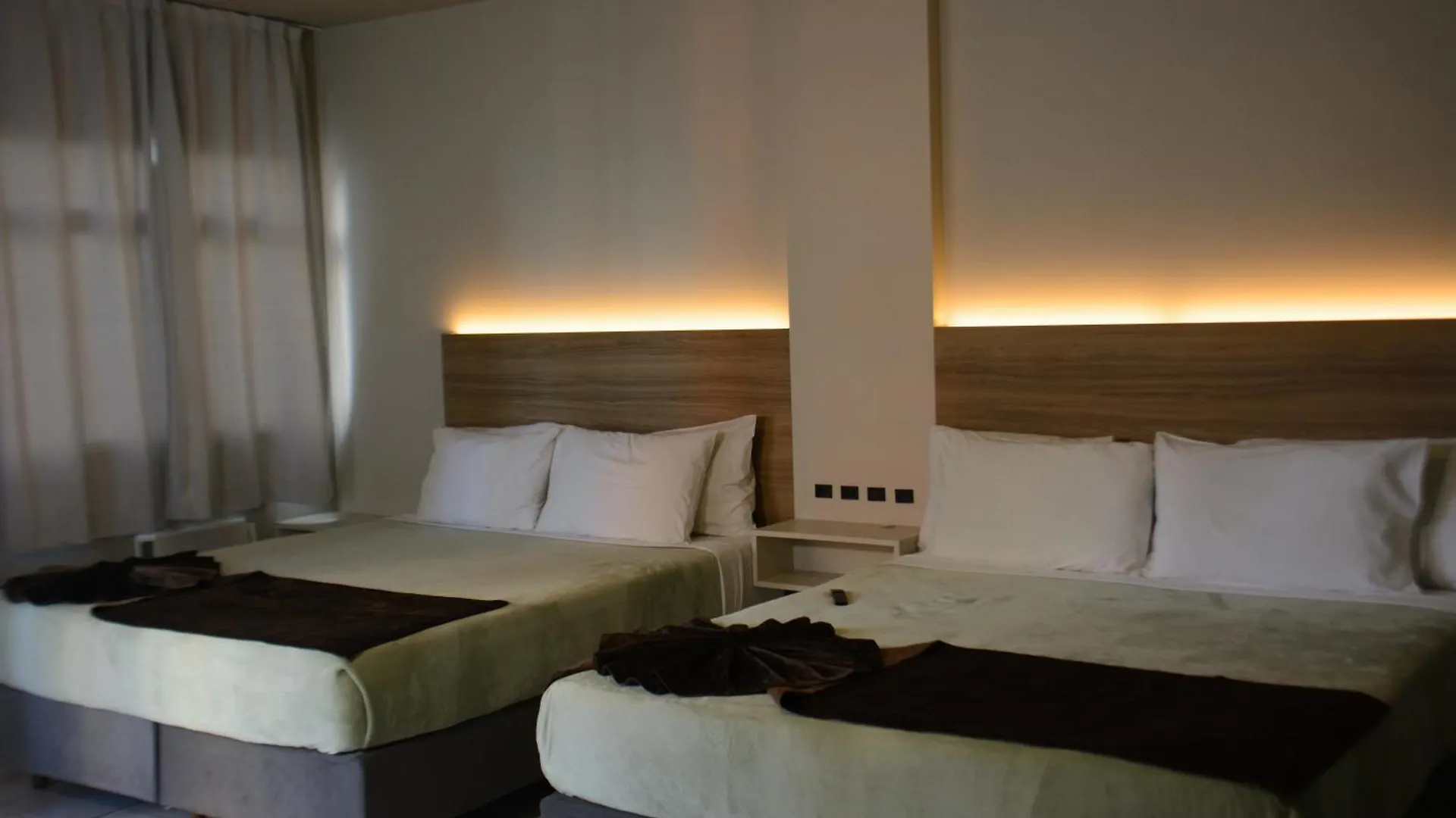 Hotel Genova Bc Balneario Camboriu 3*,  Brezilya