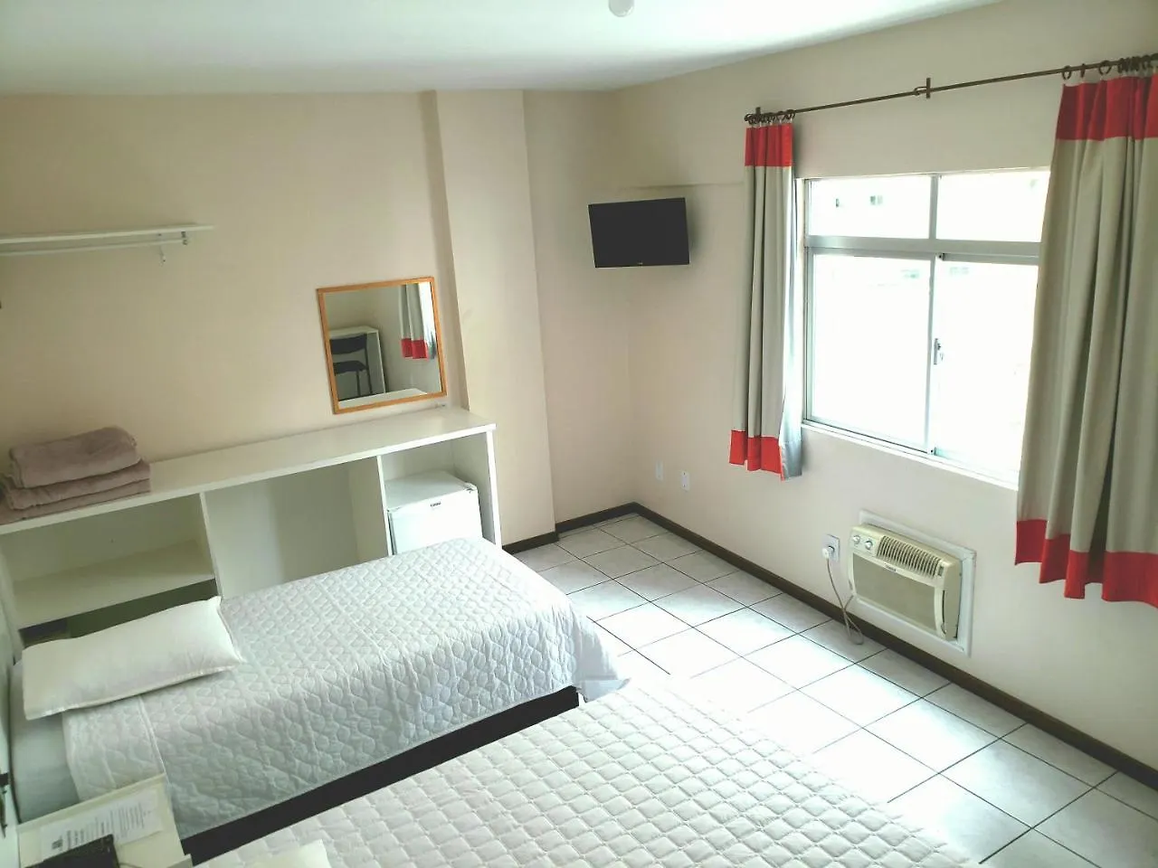 Hotel Gênova BC Balneário Camboriú 3*,